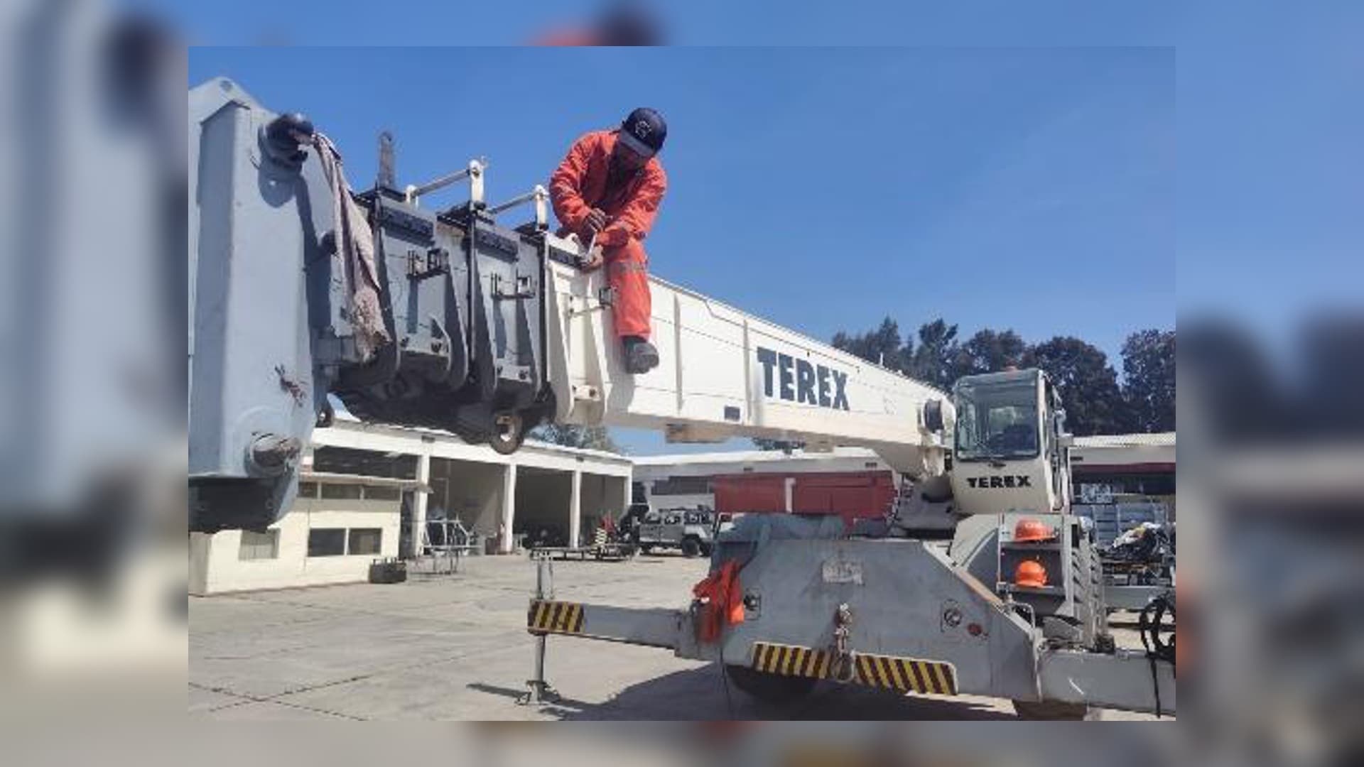 Reporte y ficha técnica en grúa Terex RT 335 — Tagema